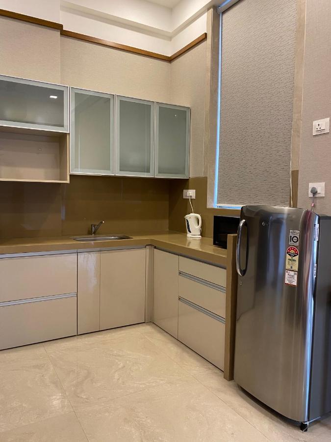 Theory9 Premium Service Apartments Khar Мумбаї Екстер'єр фото