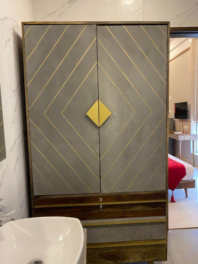 Theory9 Premium Service Apartments Khar Мумбаї Екстер'єр фото