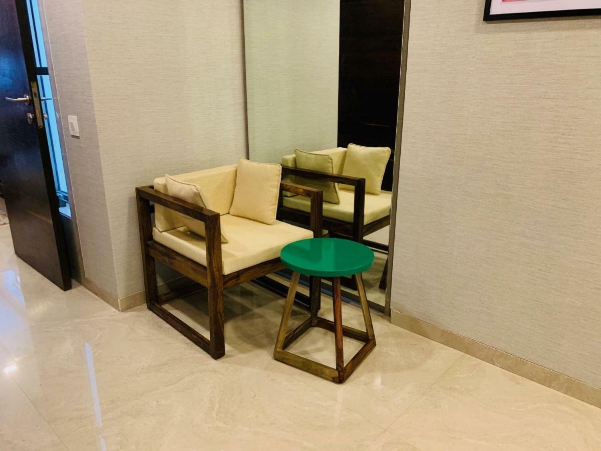 Theory9 Premium Service Apartments Khar Мумбаї Екстер'єр фото