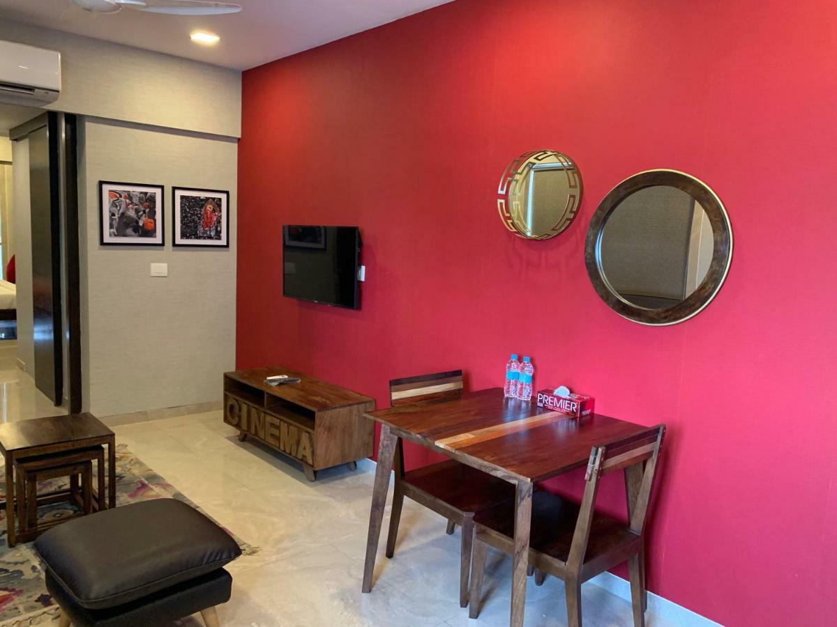 Theory9 Premium Service Apartments Khar Мумбаї Екстер'єр фото