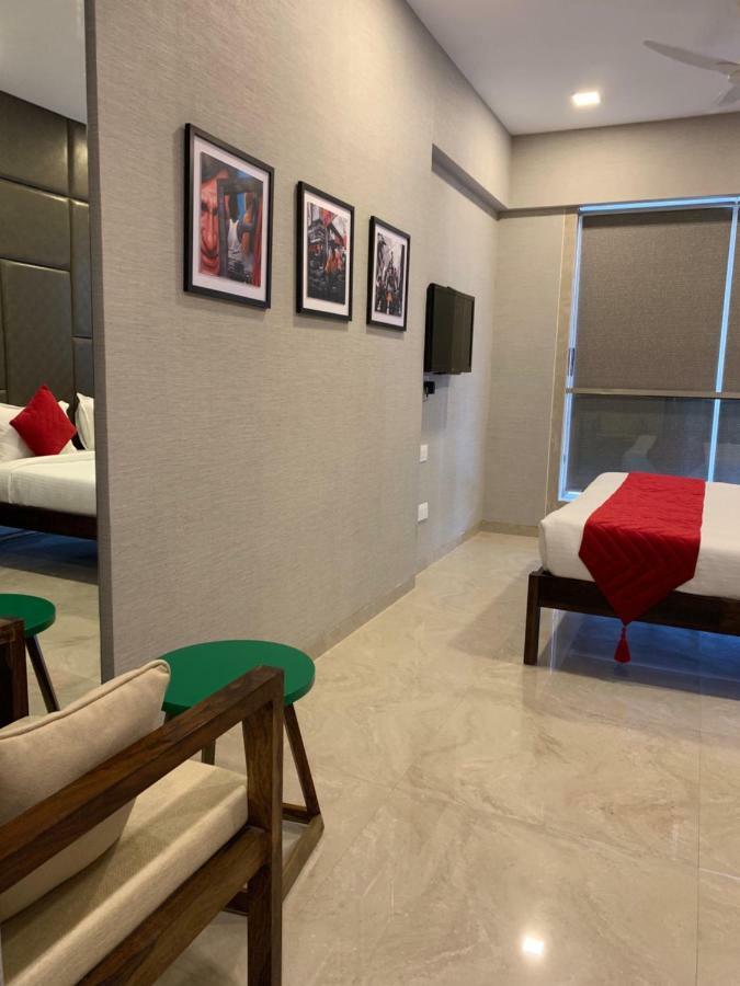 Theory9 Premium Service Apartments Khar Мумбаї Екстер'єр фото
